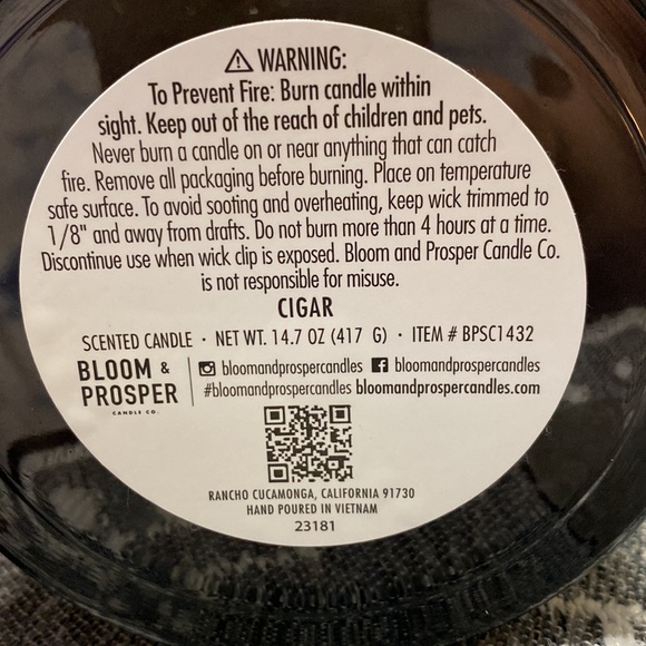 Bloom & Prosper Candle Co.  CIGAR Scent - Picture 6 of 9